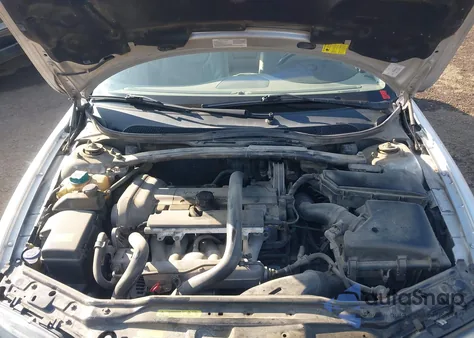 2004 Volvo S60 2.5T Awd z USA, uszkodzony, nr VIN YV1RH59H242374586